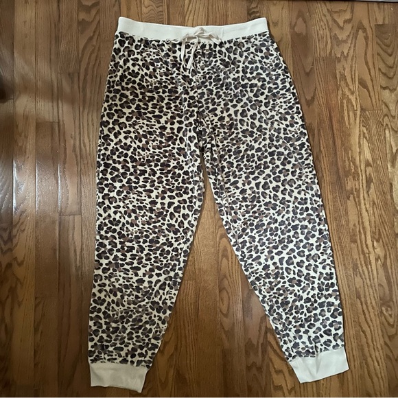 Honey Dew super soft fleece 2 piece lounge set in Natural Leopard size large - Picture 3 of 7
